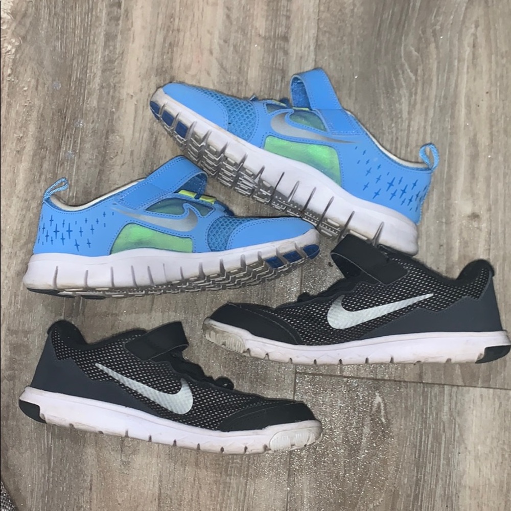 Nike kids tennis shoes